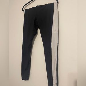 Black and White Nux Leggings- unknown size fits like a large!